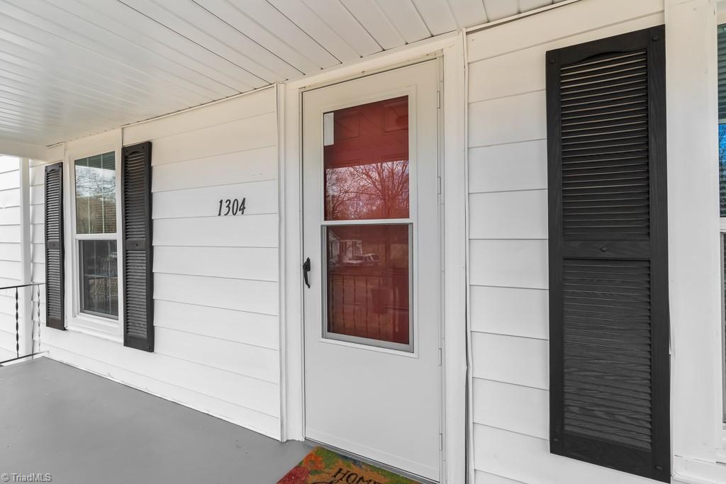 1304 Ridge Avenue Eden, NC 27288 - Photo 3 of 18 Gallery Image 3