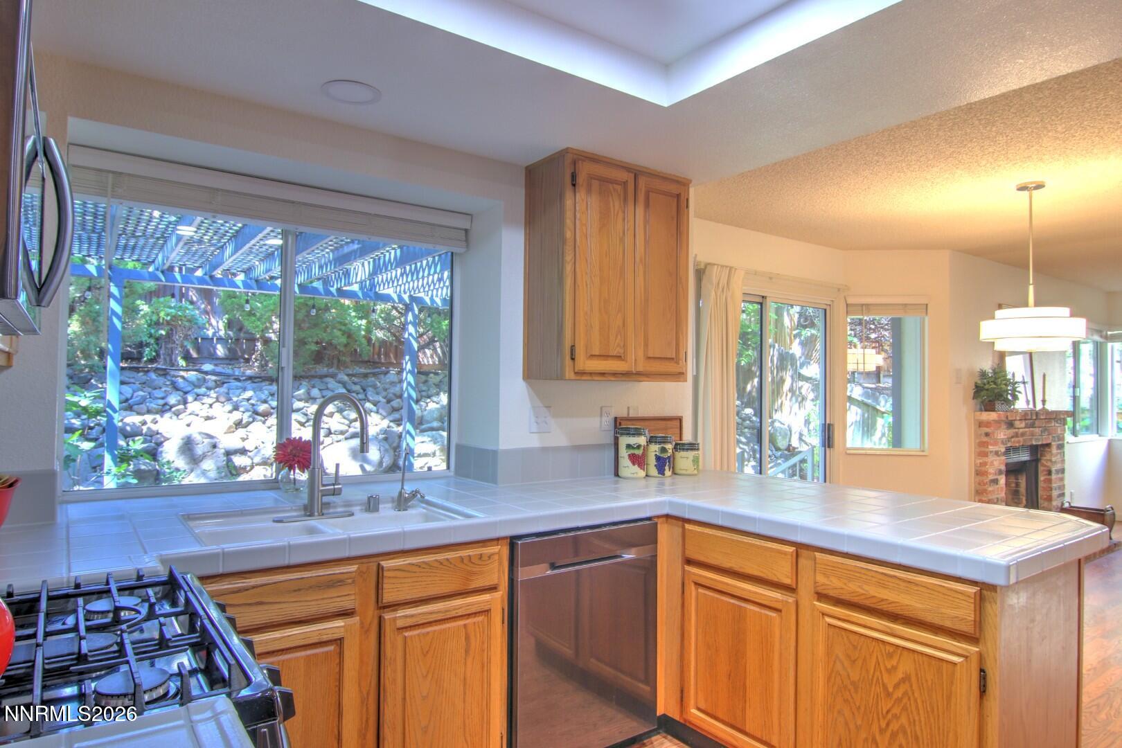 995 Leah Circle Reno, NV 89511 - Photo 11 of 58 IMG_6414_5_6_7_8