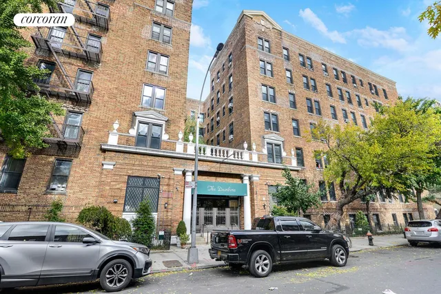 a car parked in front of a building