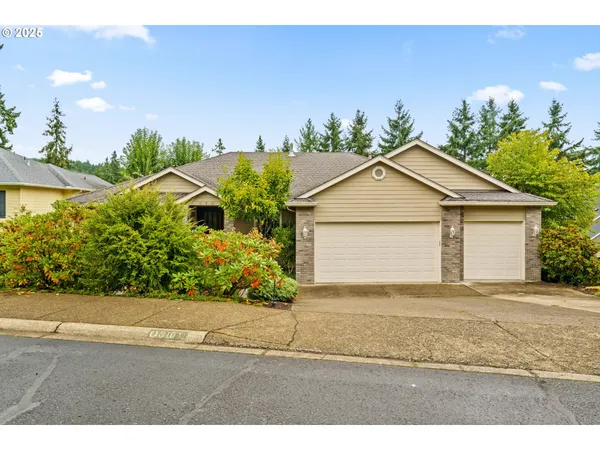 $789,000 | 610 Holly Avenue, Cottage Grove, OR 97424