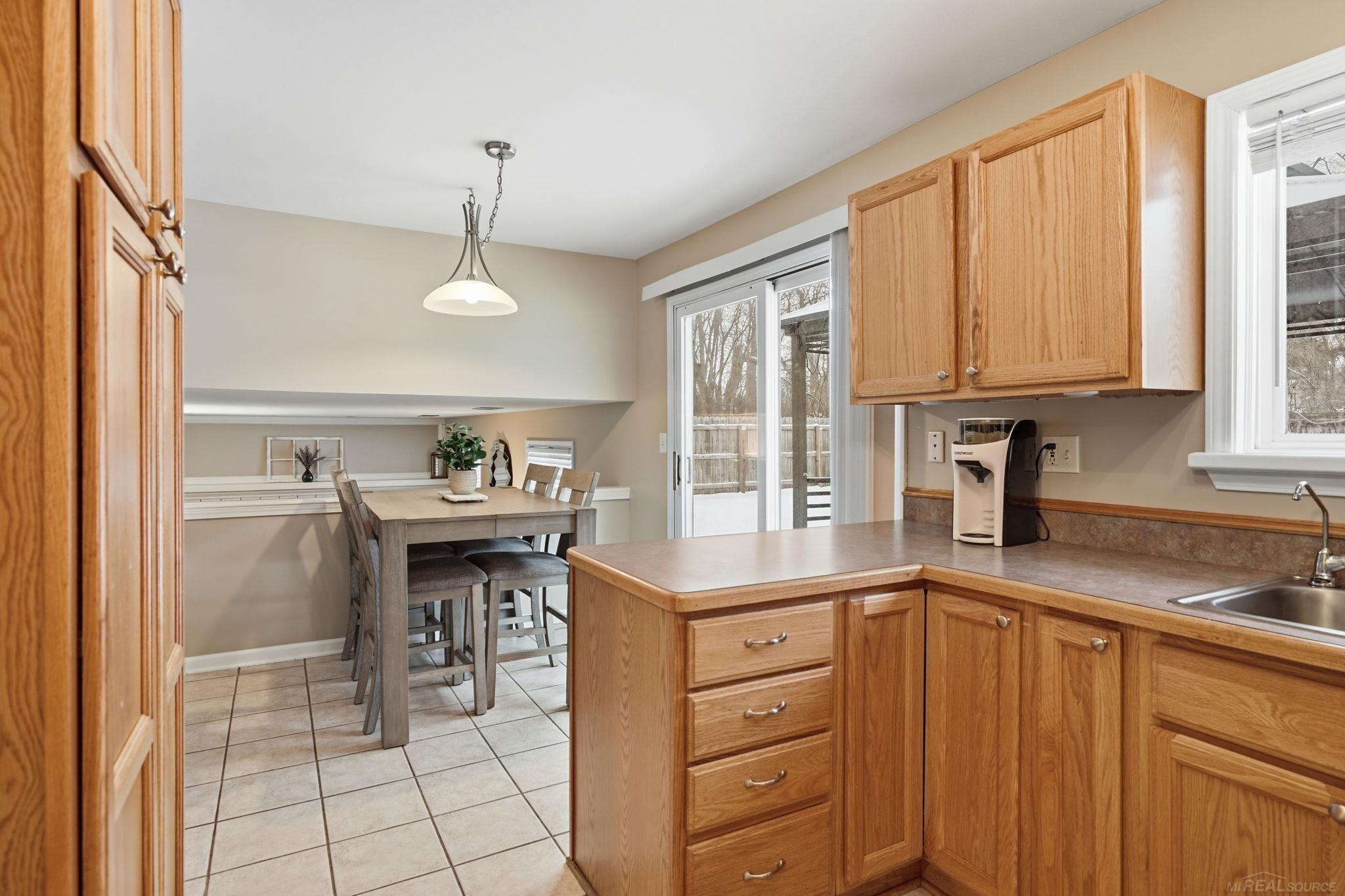 5095 Maybee Road Clarkston, MI 48346 - Photo 8 of 24 50200417-e544eb69-439d-4c80-bf8b-a9eaf8aedc32.JPG