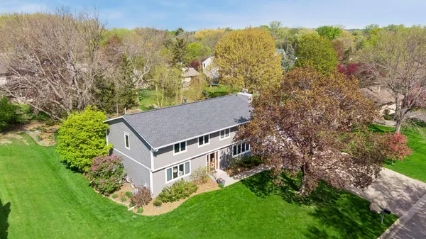 $879,900 | 1847 Faro Lane, Mendota Heights, MN 55118