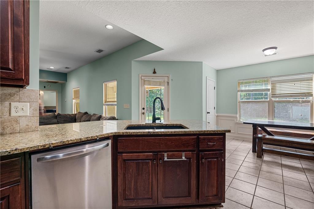 915 Greenburt Road Seale, AL 36875 - Photo 5 of 30 Gallery Image 5