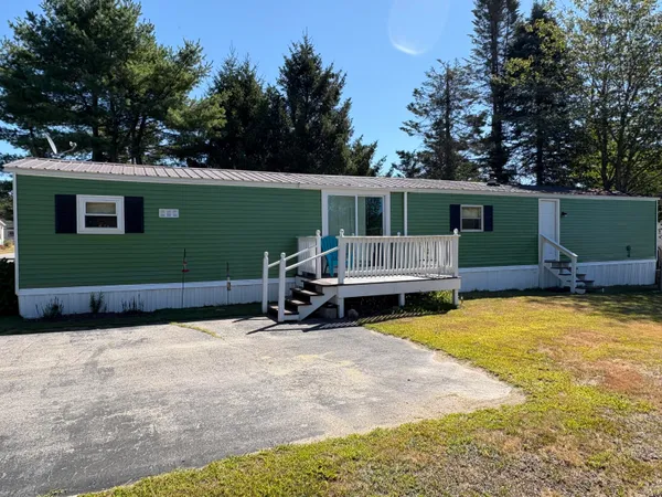 $70,000 | 221 Kelley Mobile Home Park, Millinocket, ME 04462
