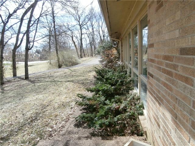 6010 Dunham Springs Road Nashville, TN 37205 - Photo 9 of 20 Gallery Image 9