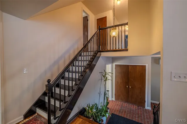 $345,000 | 101 Brookside Lane, Manlius, NY 13066