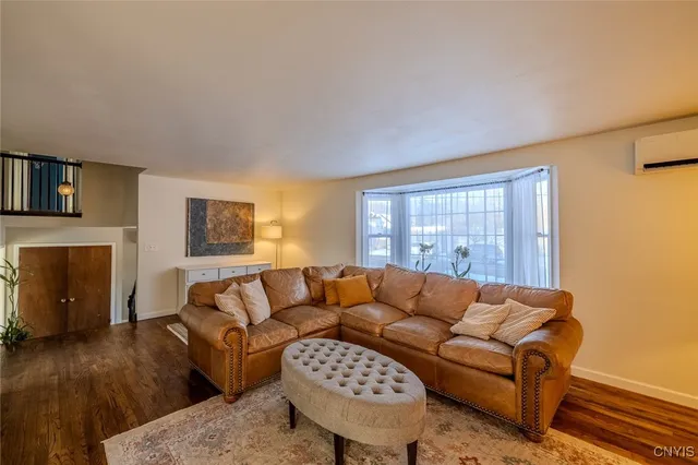 $345,000 | 101 Brookside Lane, Manlius, NY 13066