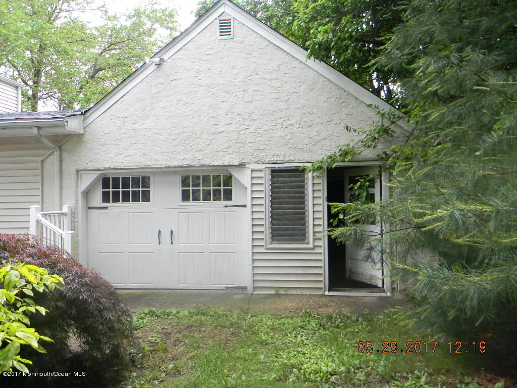 113 Ravine Drive Matawan, NJ 07747 - Photo 14 of 15 DSCN5622
