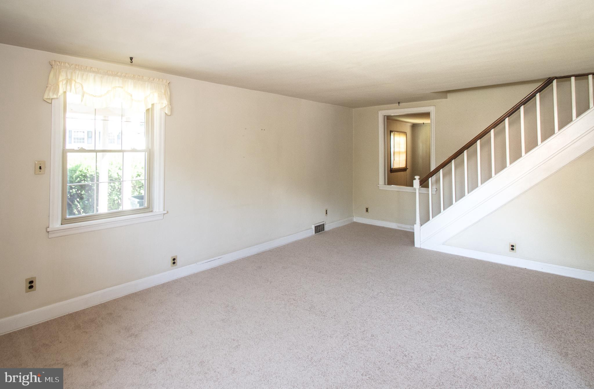 3027 Edmonds Road Lafayette Hill, PA 19444 - Photo 3 of 16