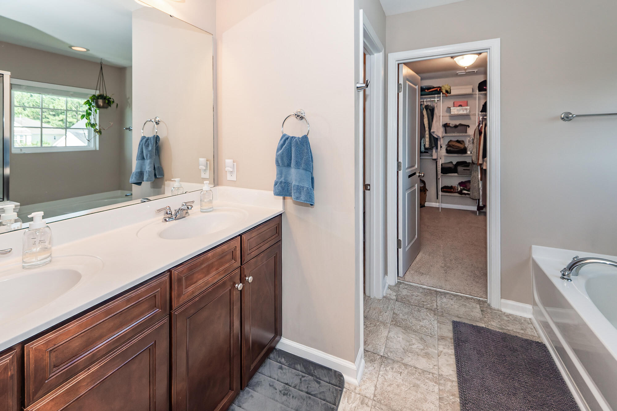 300 Trumpet Tree Drive Goose Creek, SC 29445 - Photo 24 of 47 En-Suite Bathroom