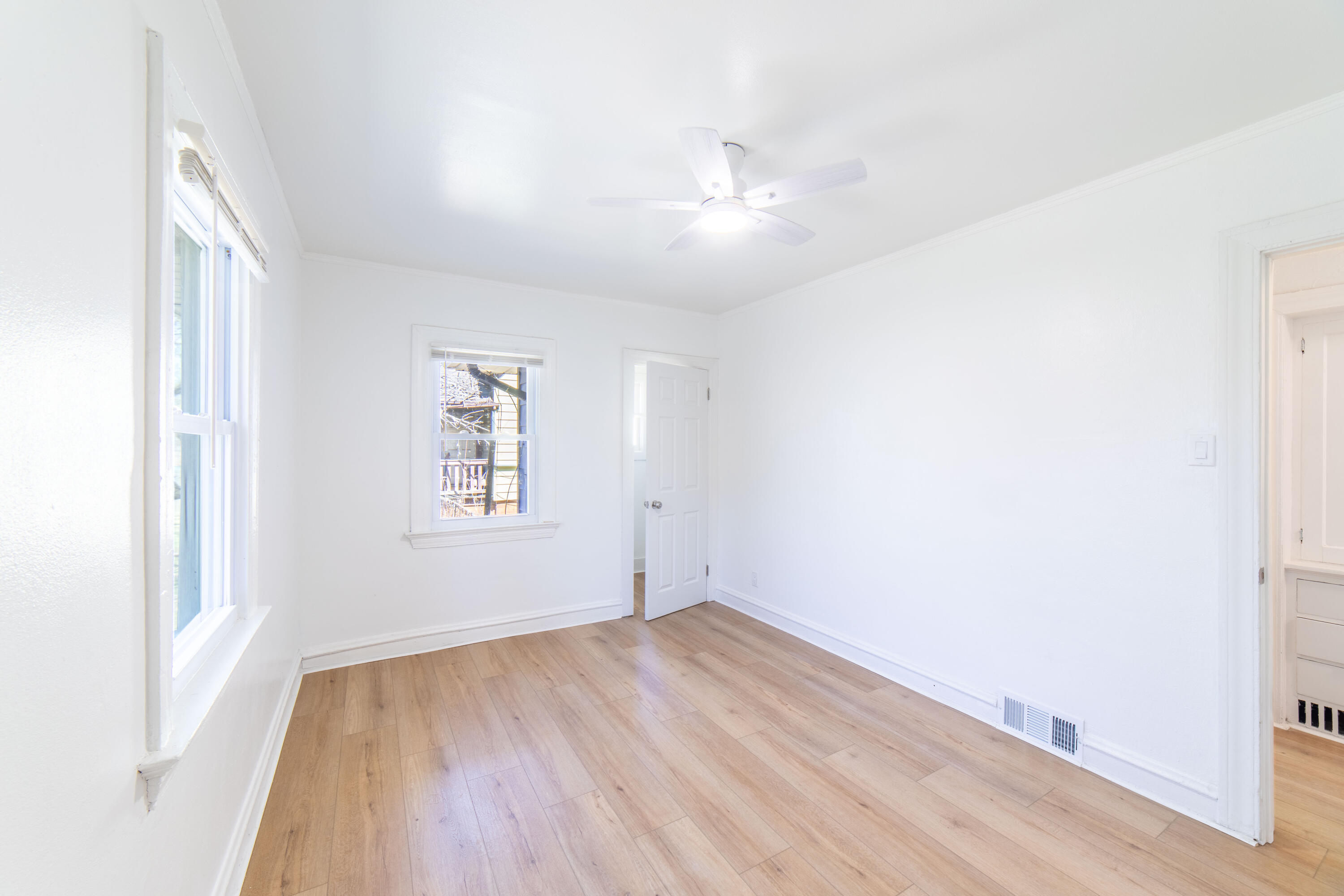 3409 North Vel R. Phillips Avenue Milwaukee, WI 53212 - Photo 17 of 23 Bedroom 1