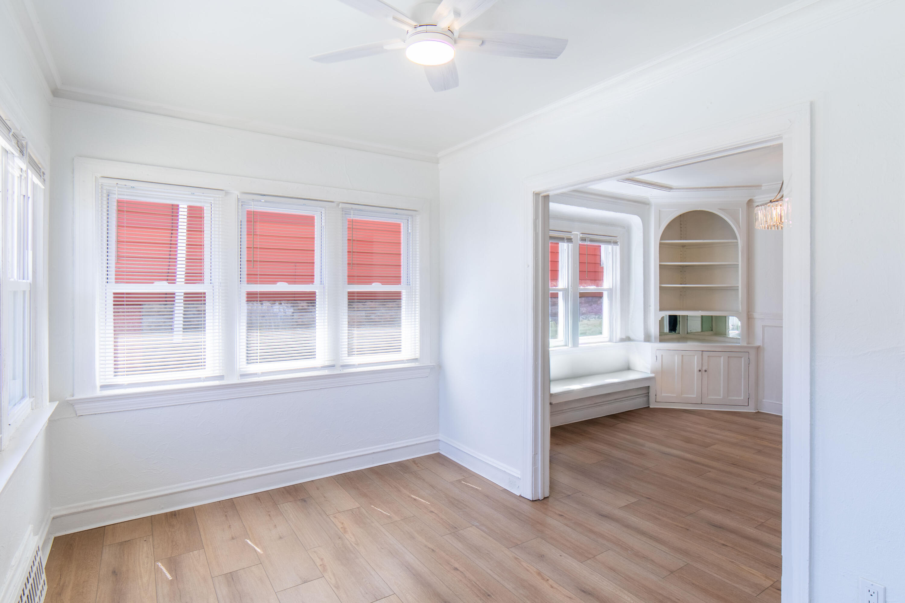 3409 North Vel R. Phillips Avenue Milwaukee, WI 53212 - Photo 8 of 23 Sun Porch