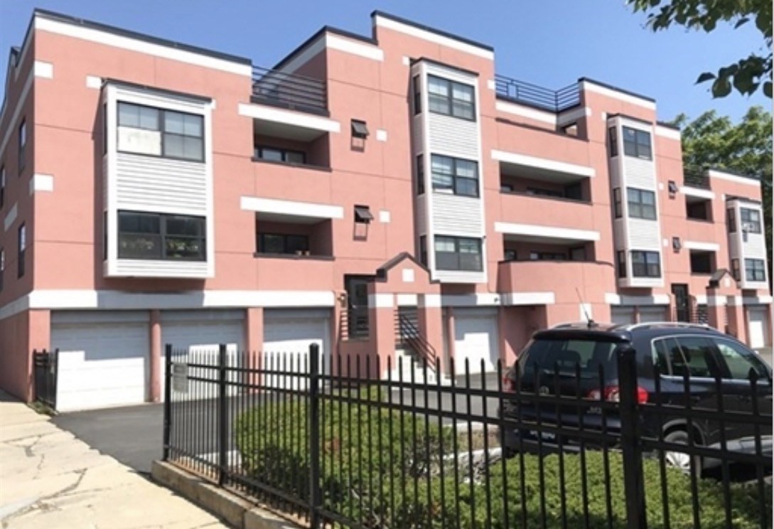60 R Gibson Street, Unit B3 Boston, MA 02122 - Photo 1 of 24 Gallery Image 1