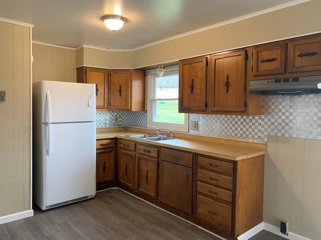 90 Whites Subdivision Road Cedar Bluff, VA 24609 - Photo 5 of 14 Gallery Image 5