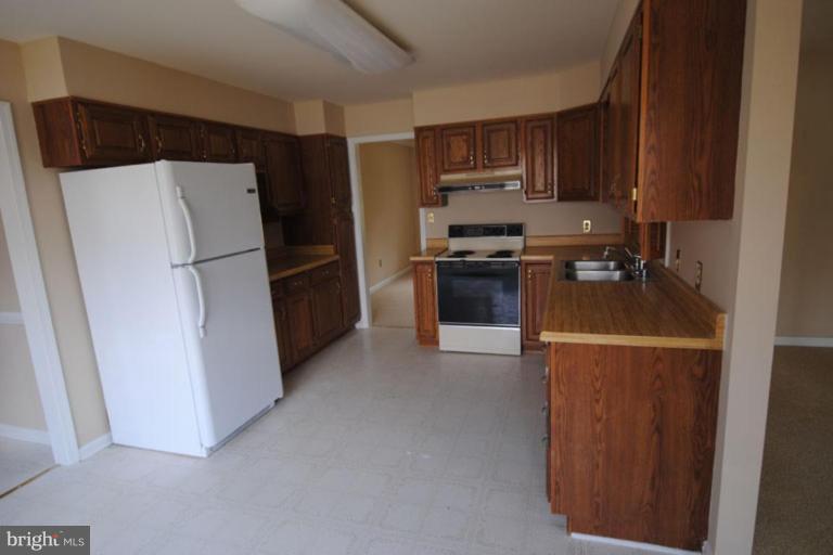 115 Miller Road Winchester, VA 22602 - Photo 5 of 15 Kitchen