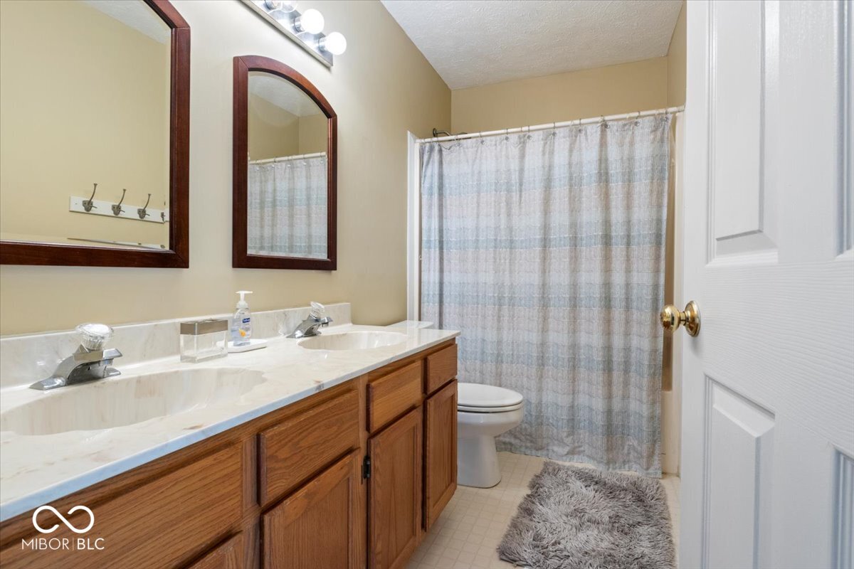 12377 Traverse Place Fishers, IN 46038 - Photo 28 of 42