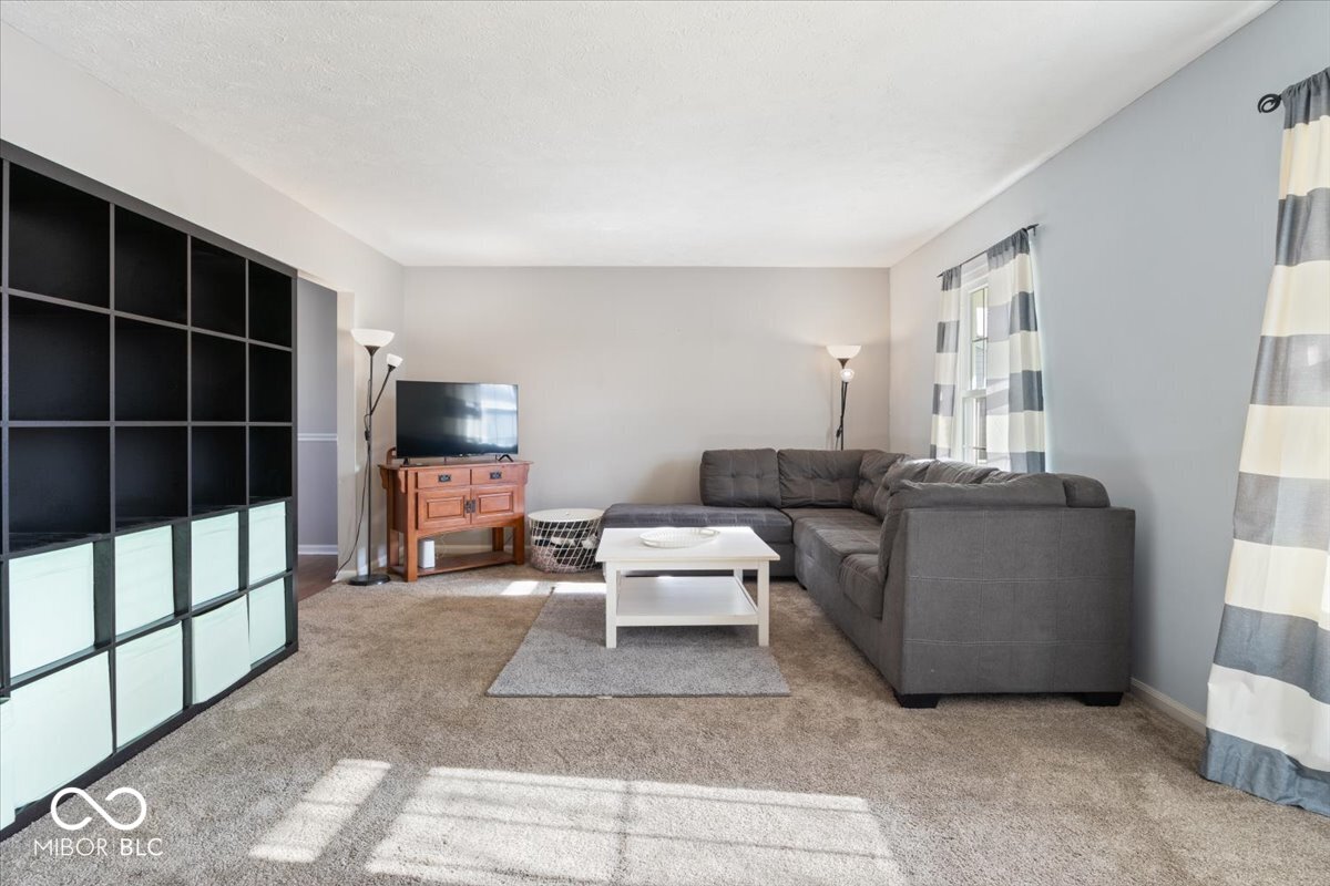 12377 Traverse Place Fishers, IN 46038 - Photo 8 of 42