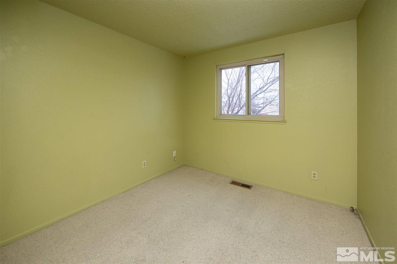 12045 Kernite Street Reno, NV 89506 - Photo 14 of 28 Photo 14
