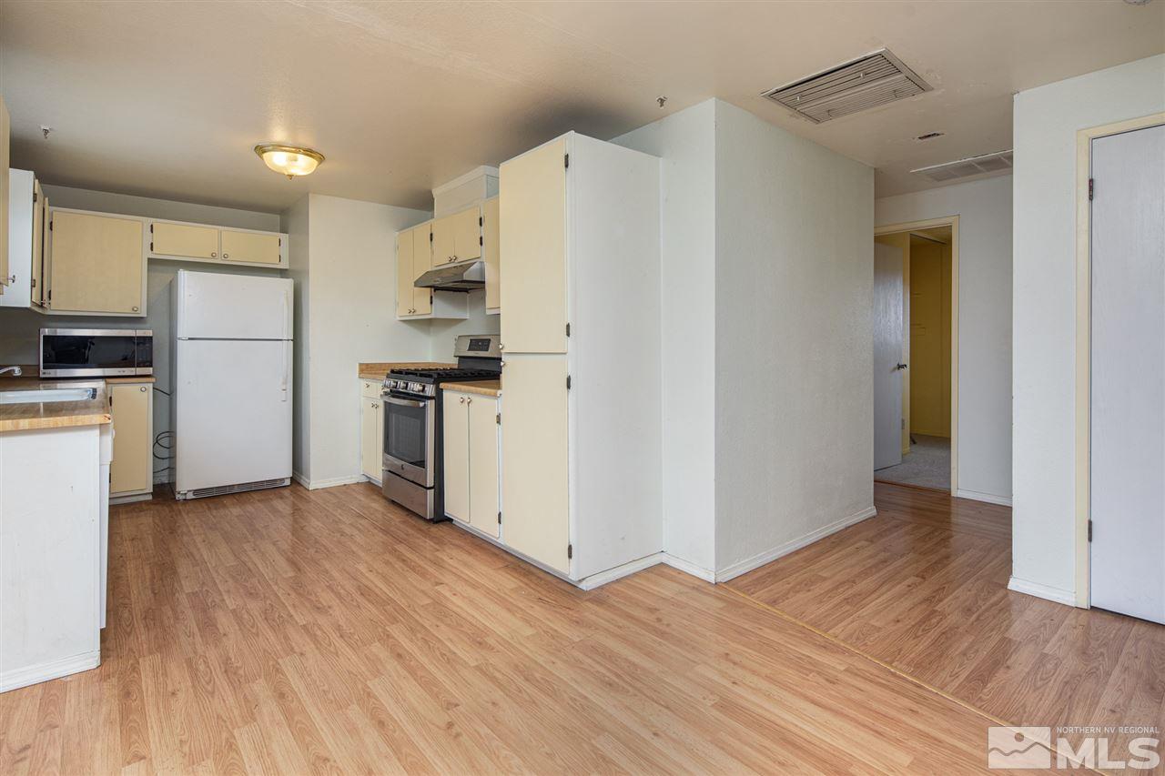 12045 Kernite Street Reno, NV 89506 - Photo 6 of 28 Photo 6