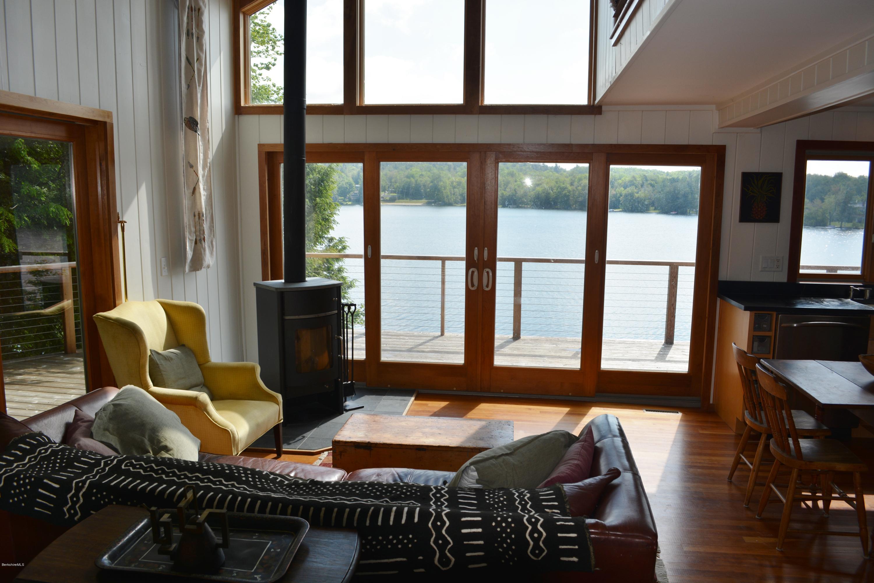 304 South Cove Road Becket, MA 01223 - Photo 4 of 27 Great Room