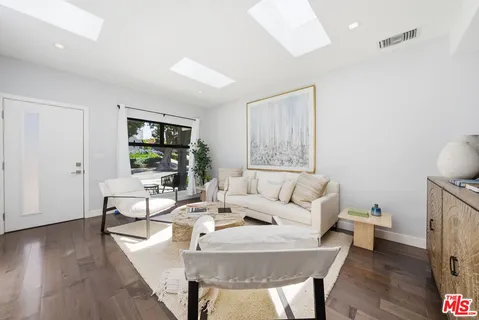 $2,995,000 | 3629 Corinth Avenue, Los Angeles, CA 90066