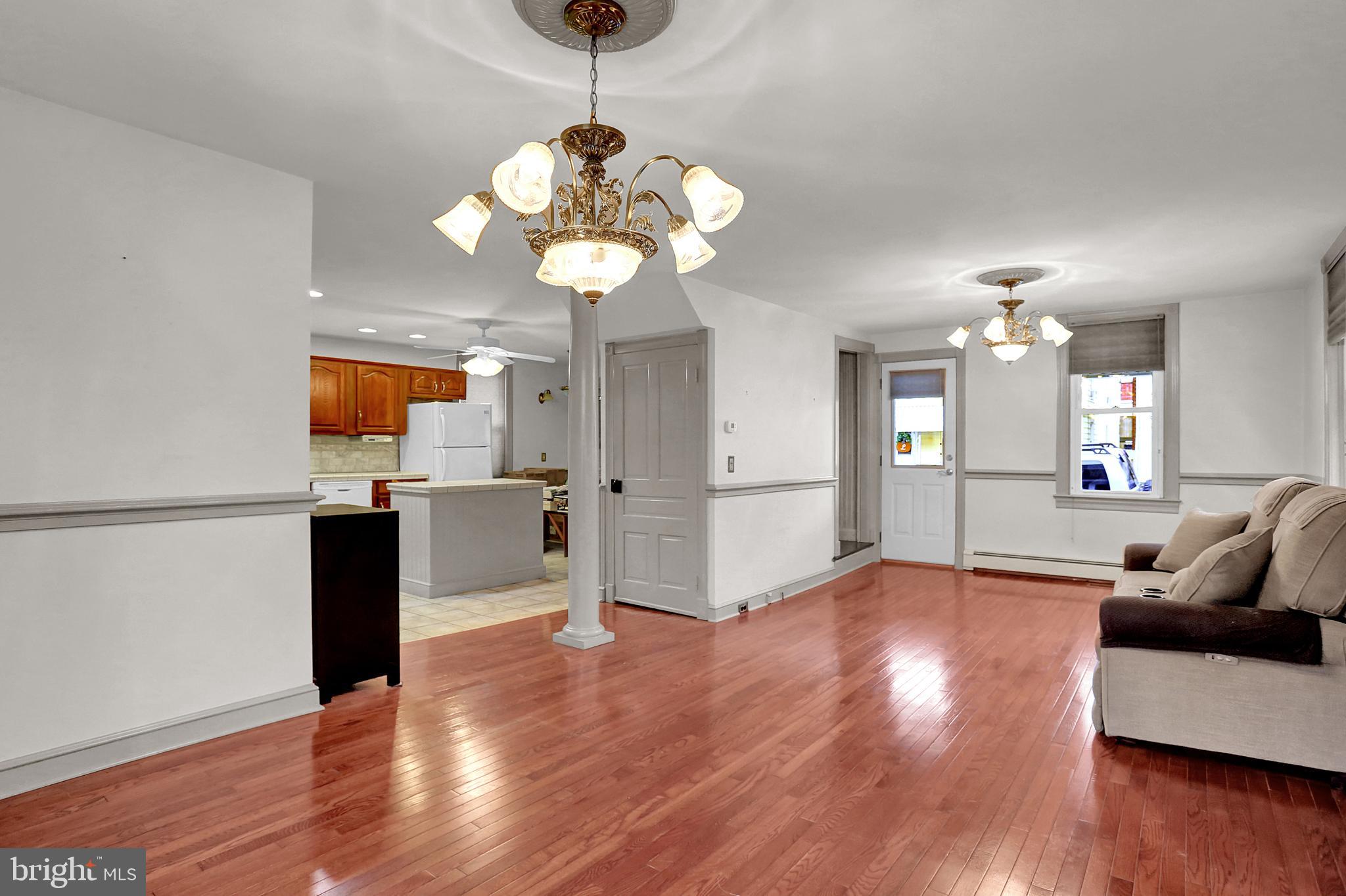 47 South East Street Spring Grove, PA 17362 - Photo 5 of 33 Living Room