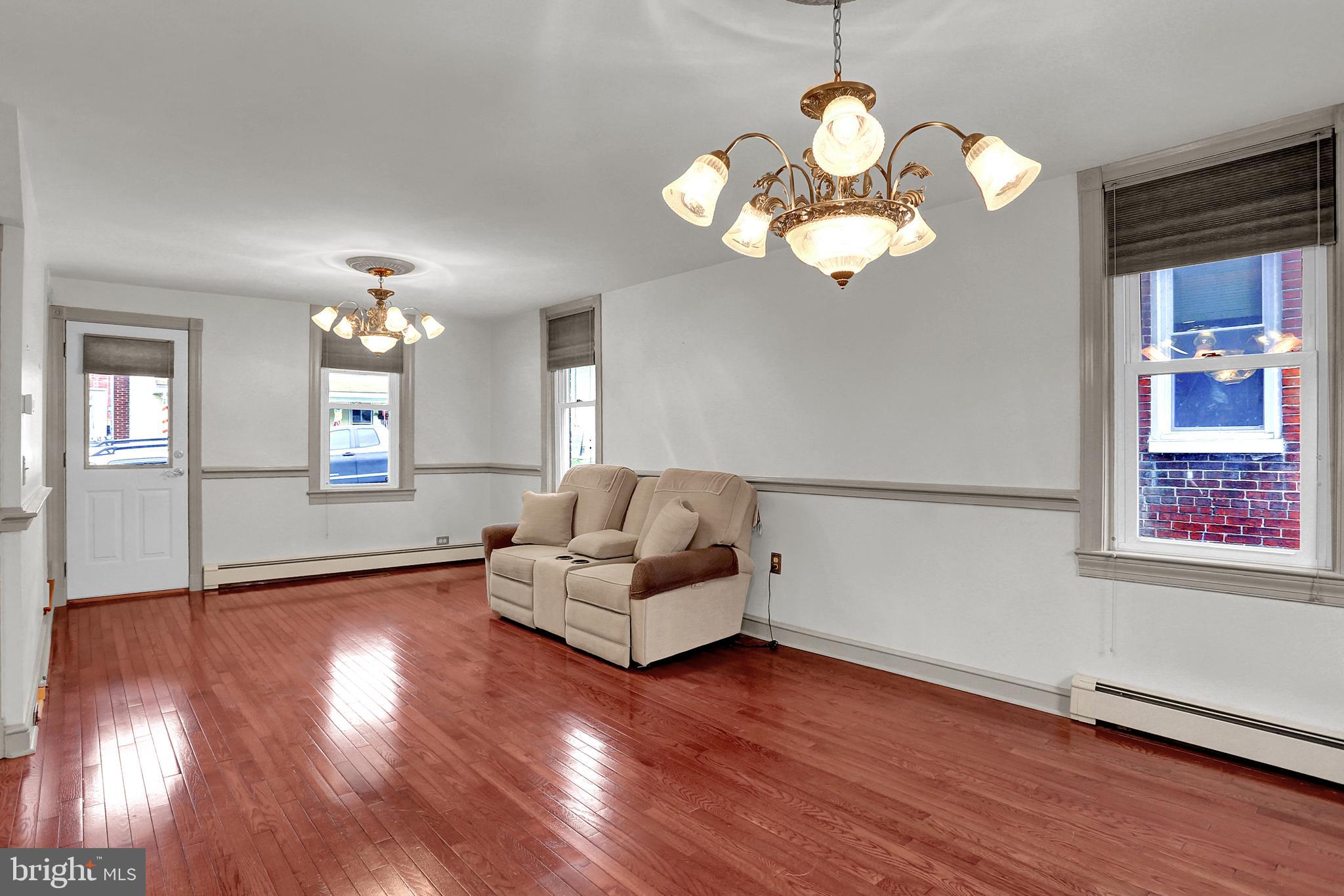 47 South East Street Spring Grove, PA 17362 - Photo 6 of 33 Living Room