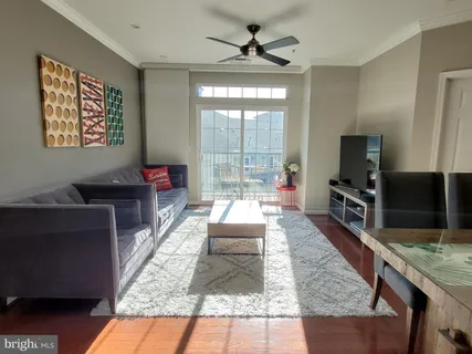 $475,000 | 2055 26th Street South, Unit 5302, Arlington, VA 22206