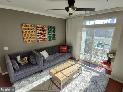 $475,000 | 2055 26th Street South, Unit 5302, Arlington, VA 22206