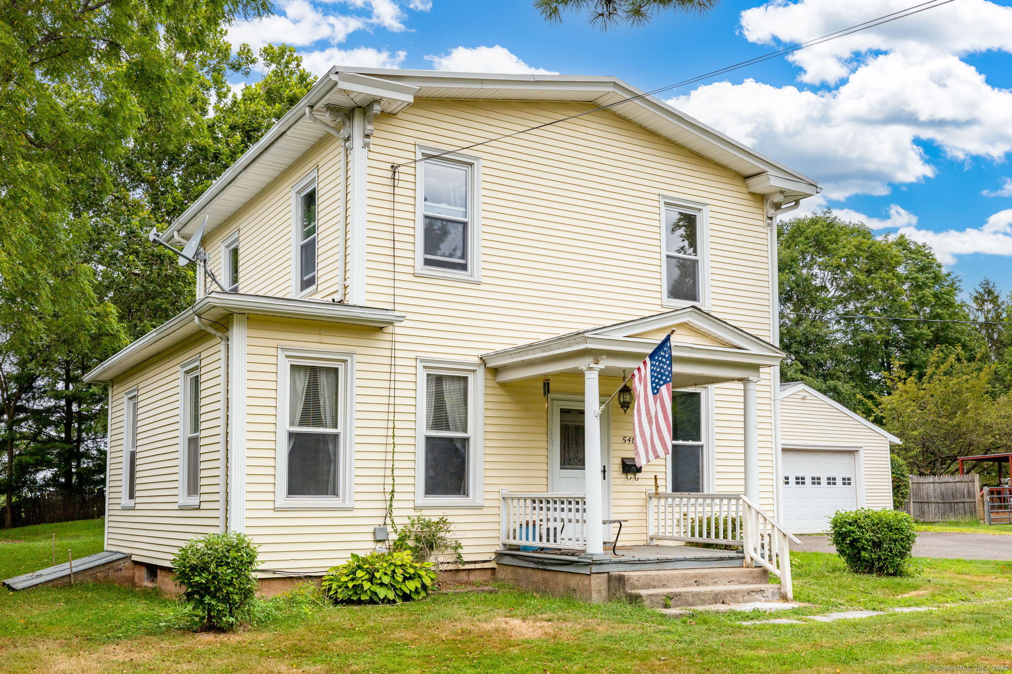 548 Worthington Ridge Berlin, CT 06037 - Photo 2 of 40 a view of a house with backyard