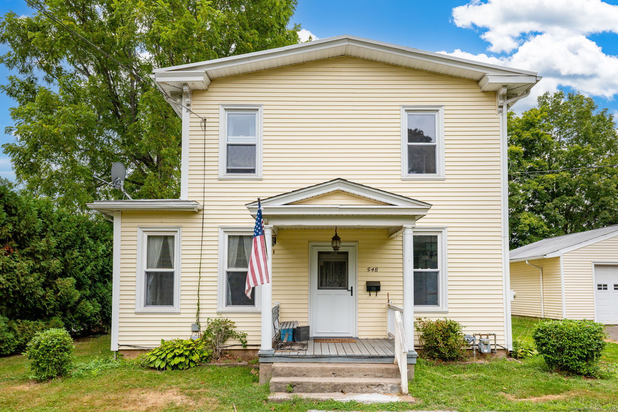 548 Worthington Ridge Berlin, CT 06037 - Photo 33 of 40 a front view of a house with a yard