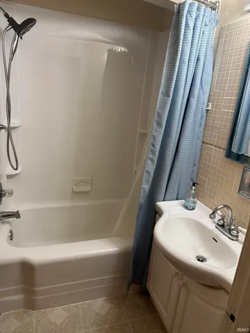 $165,000 | 9542 South 300 East, Amboy, IN 46911