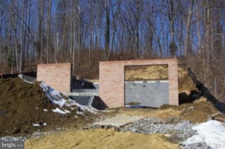 856 Bayview Drive Edgewater, MD 21037 - Photo 1 of 1 Exterior (Main)