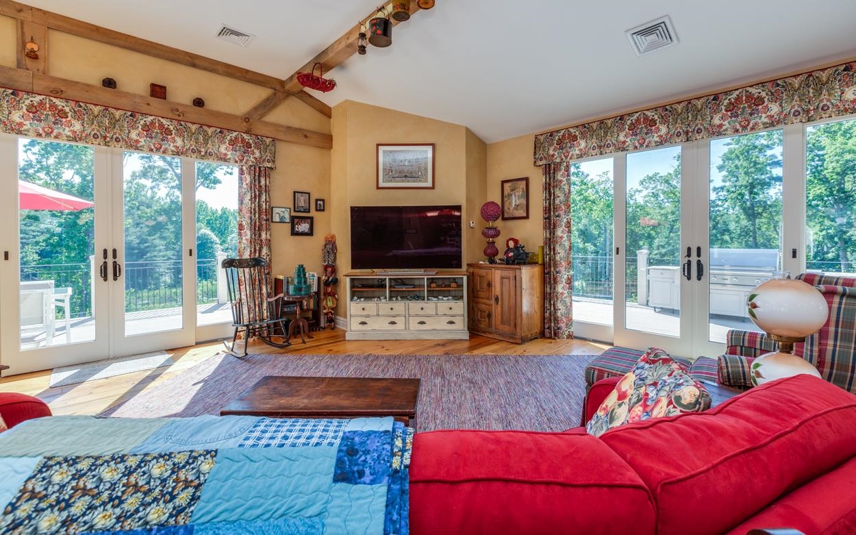 11 Sheffield Street Windham, NH 03087 - Photo 17 of 39