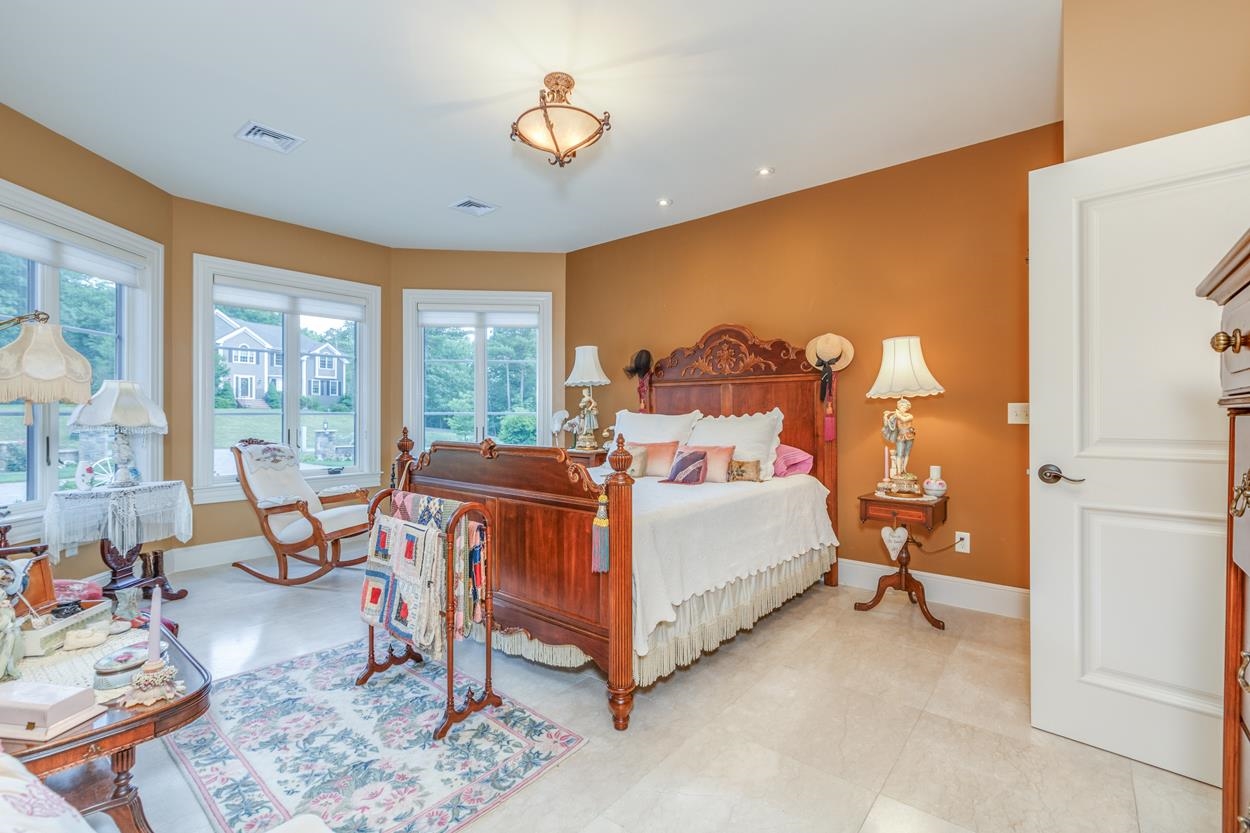 11 Sheffield Street Windham, NH 03087 - Photo 31 of 39