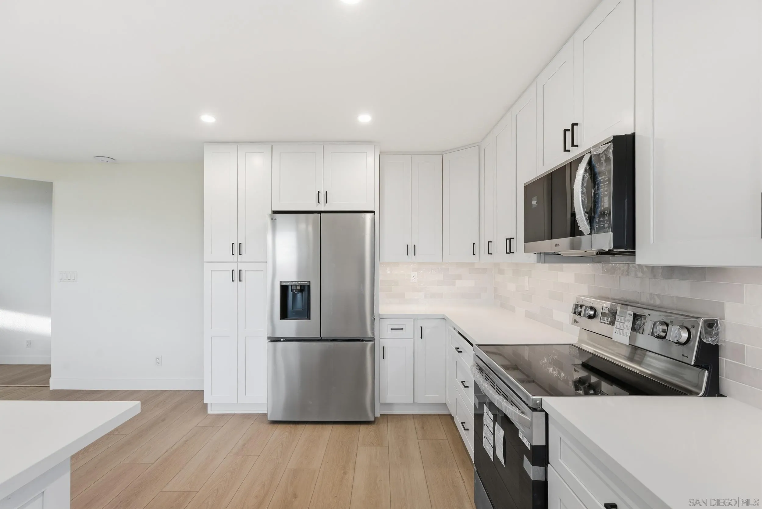 934 Candlelight Place La Jolla, CA 92037 - Photo 17 of 45