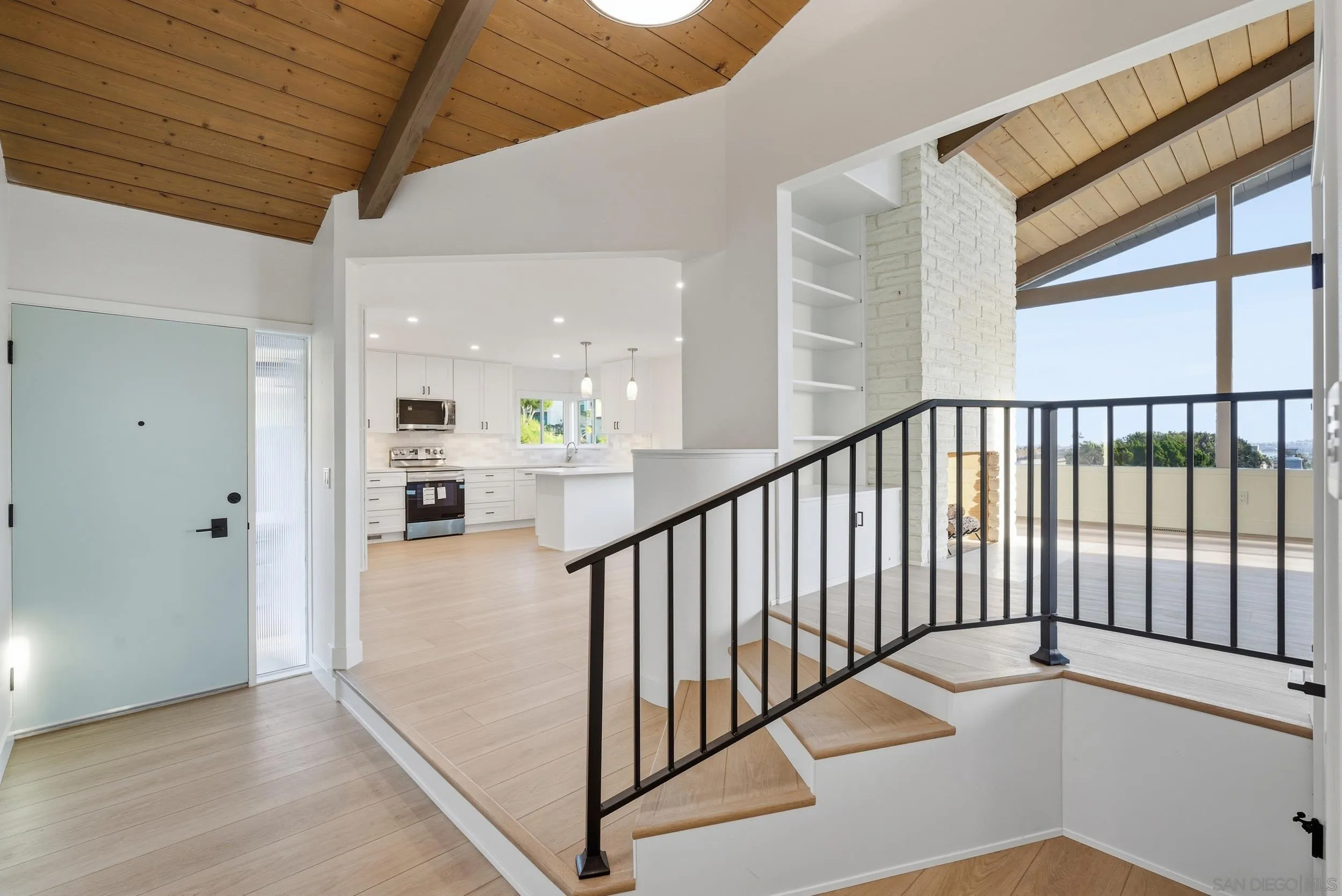 934 Candlelight Place La Jolla, CA 92037 - Photo 20 of 45