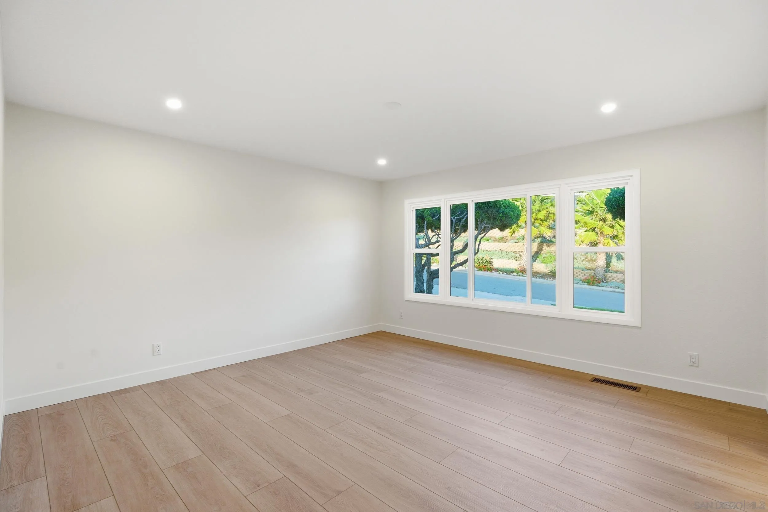 934 Candlelight Place La Jolla, CA 92037 - Photo 22 of 45