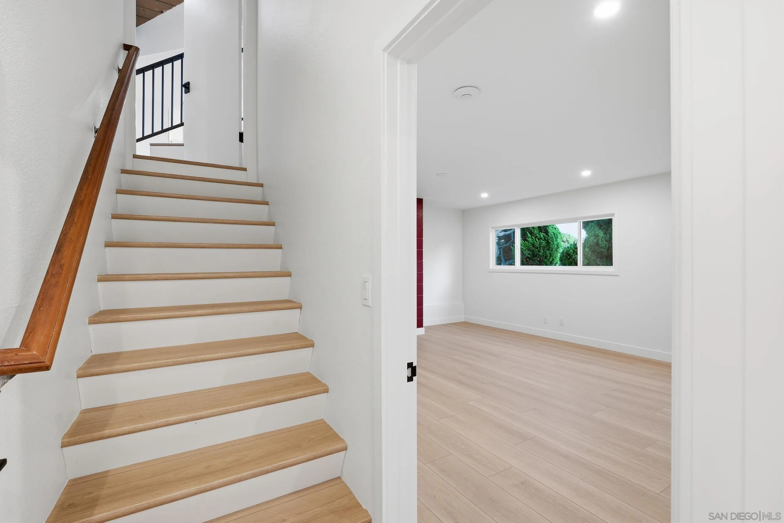 934 Candlelight Place La Jolla, CA 92037 - Photo 32 of 45