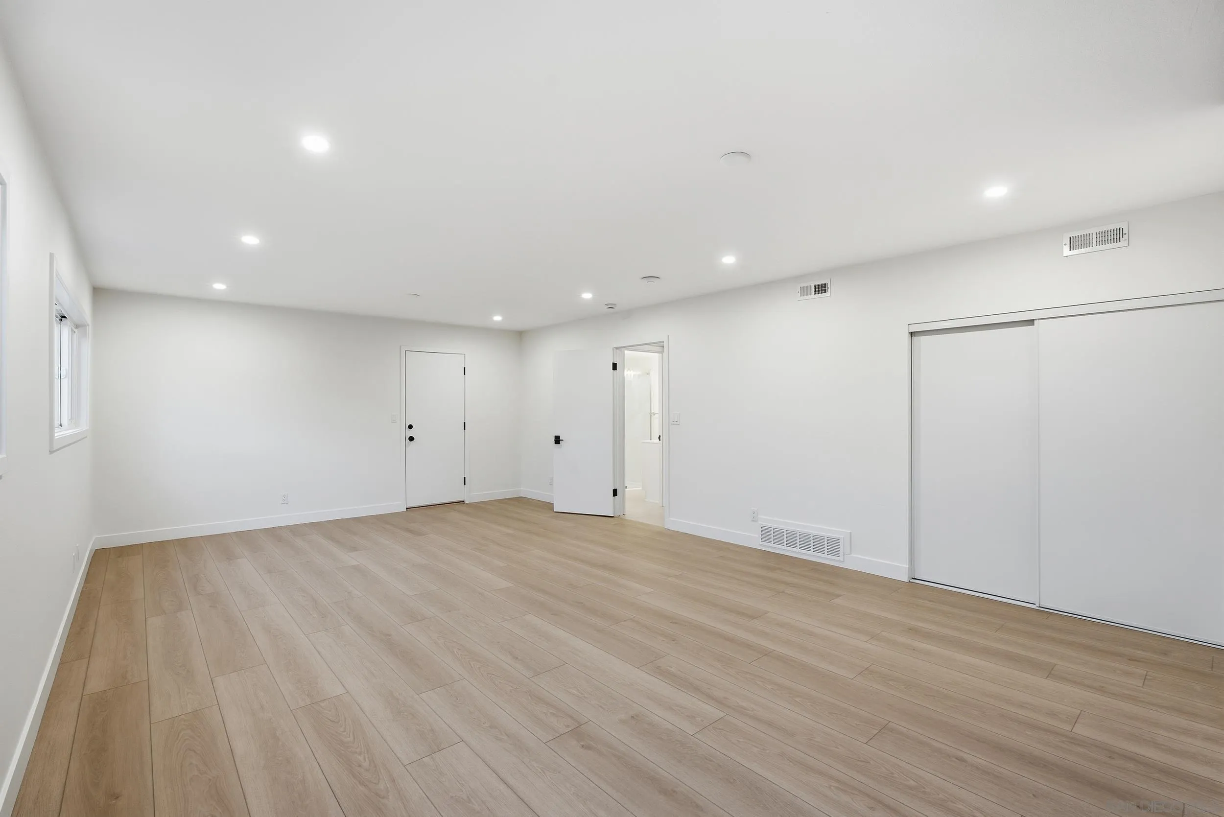 934 Candlelight Place La Jolla, CA 92037 - Photo 38 of 45