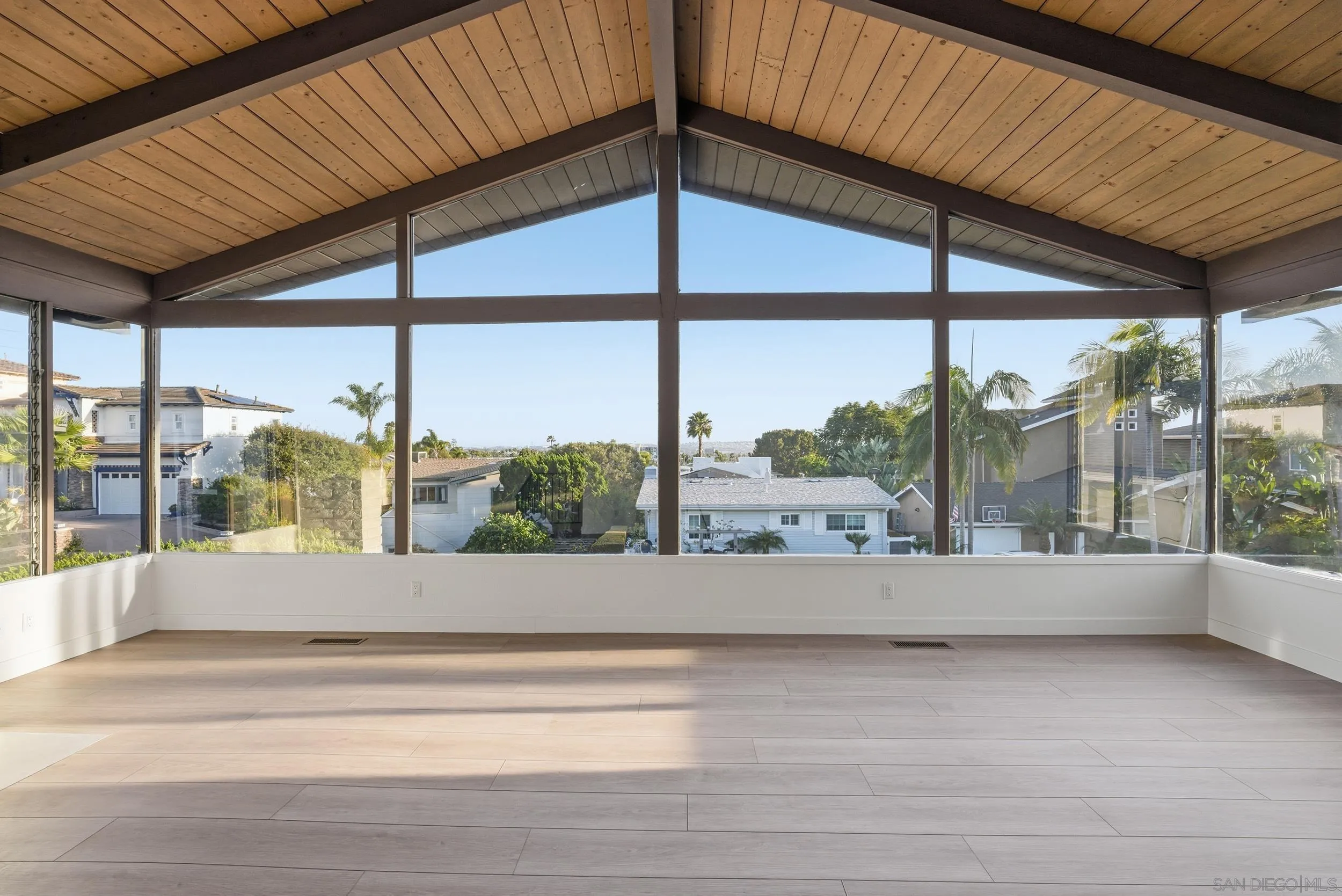 934 Candlelight Place La Jolla, CA 92037 - Photo 7 of 45