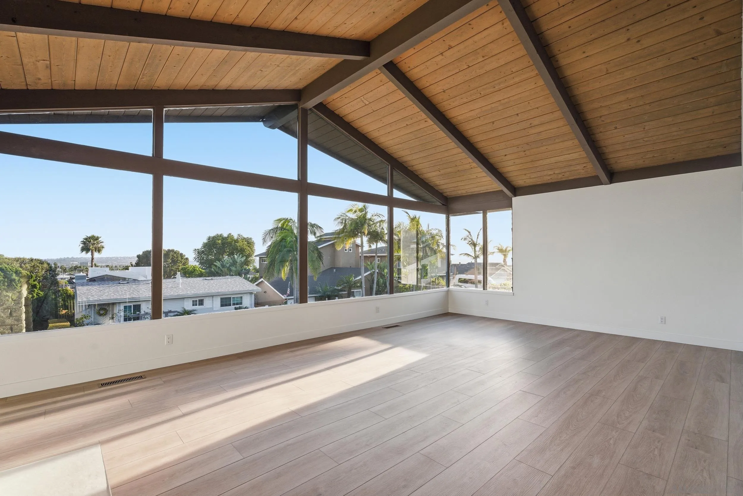 934 Candlelight Place La Jolla, CA 92037 - Photo 8 of 45