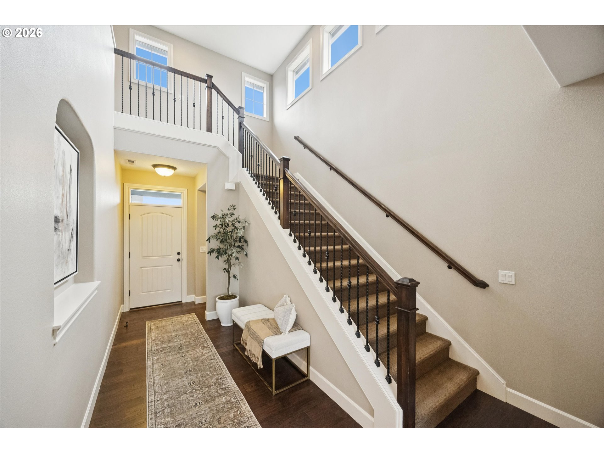 2724 Ridge Lane West Linn, OR 97068 - Photo 2 of 40 Entrance/Foyer