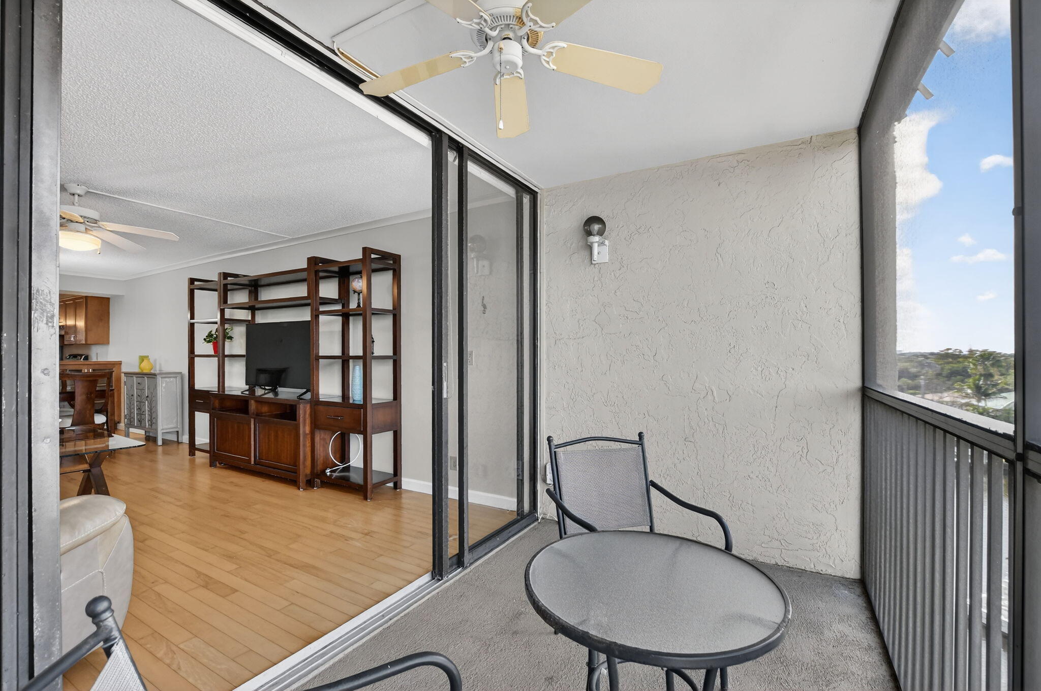 20 Royal Palm Way, Unit 602 Boca Raton, FL 33432 - Photo 3 of 56 Large screened balcony