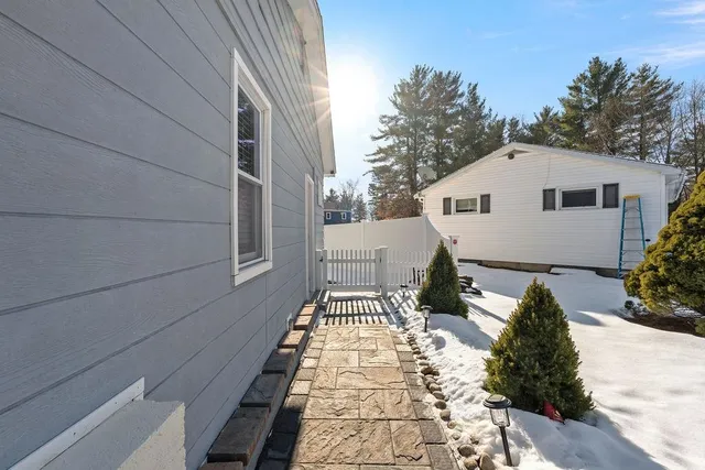 $450,000 | 15 Kelwyn Drive, Somersworth, NH 03878