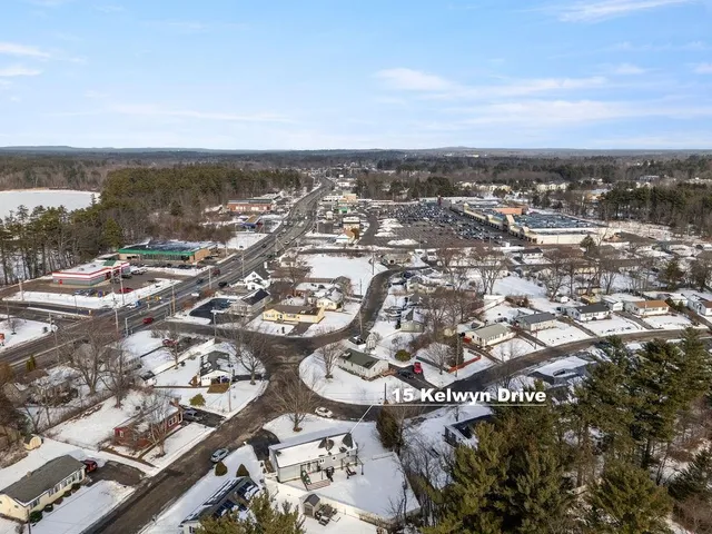 $450,000 | 15 Kelwyn Drive, Somersworth, NH 03878