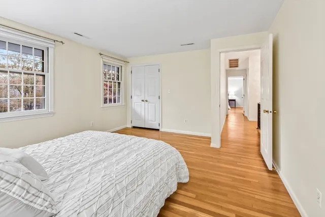 $950,000 | 10 Foothill Road, Framingham, MA 01702