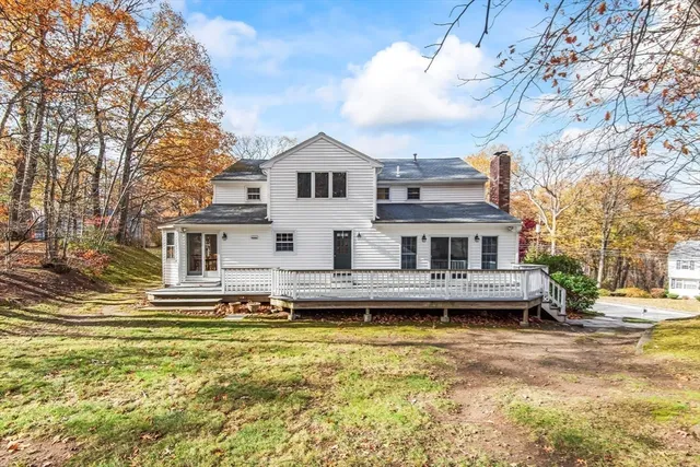 $950,000 | 10 Foothill Road, Framingham, MA 01702