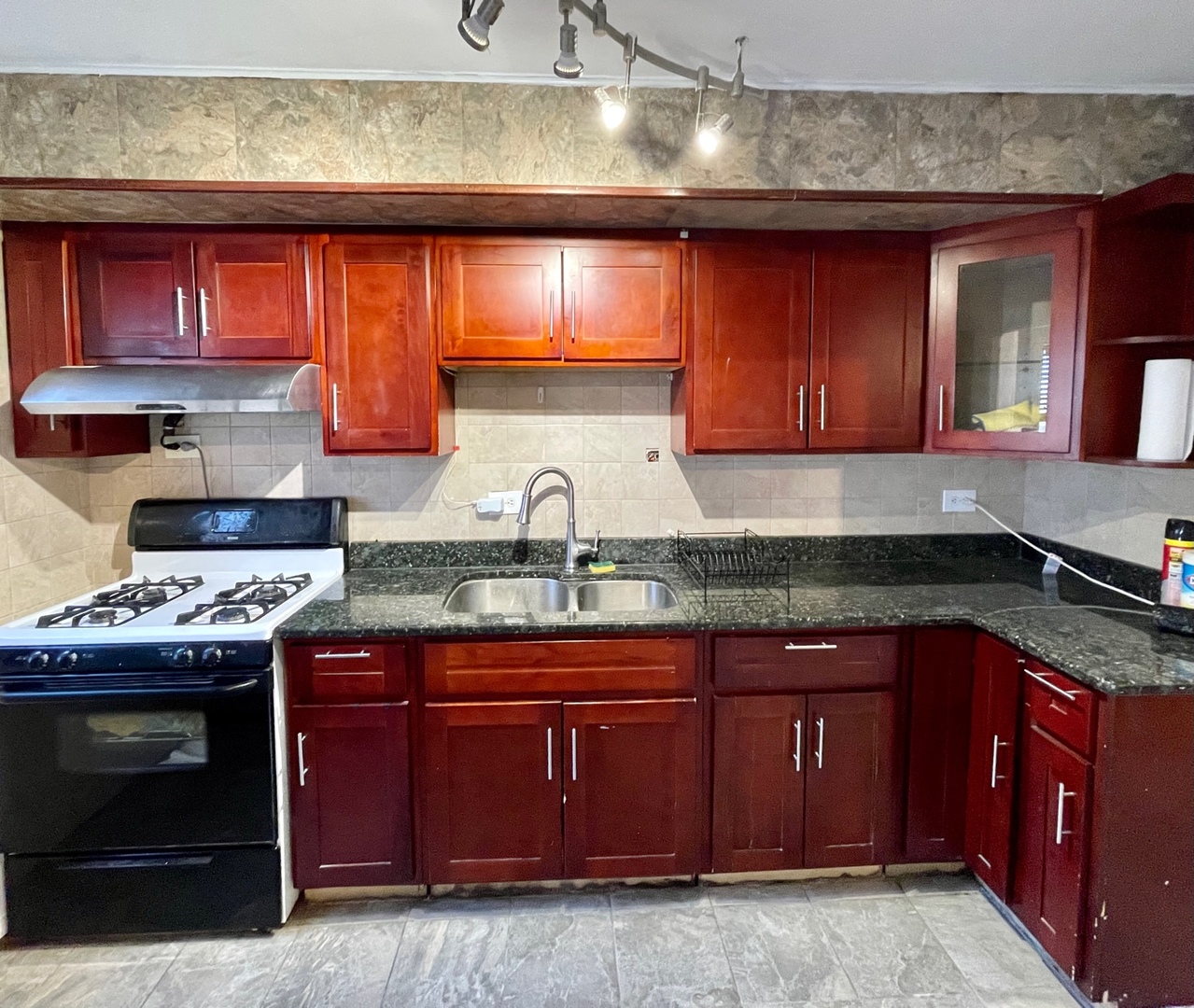 6500 North Ridge Boulevard, Unit 1F Chicago, IL 60626 - Photo 4 of 14 Gallery Image 4