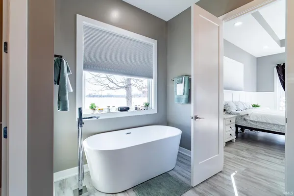 $1,250,000 | 120 Lane 270A Hamilton Lake, Hamilton, IN 46742